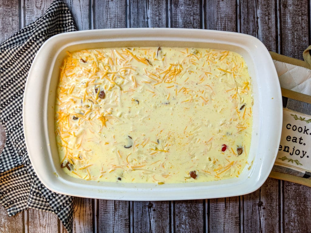 Quiche with filling and custard