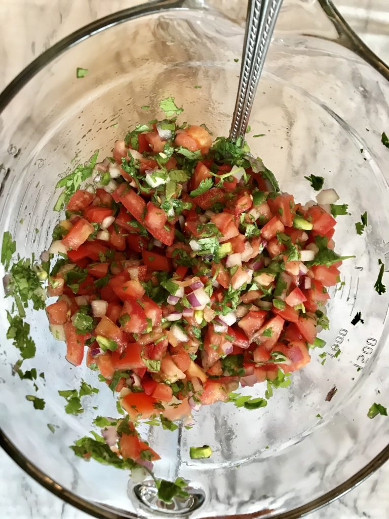 Bo of pico de gallo